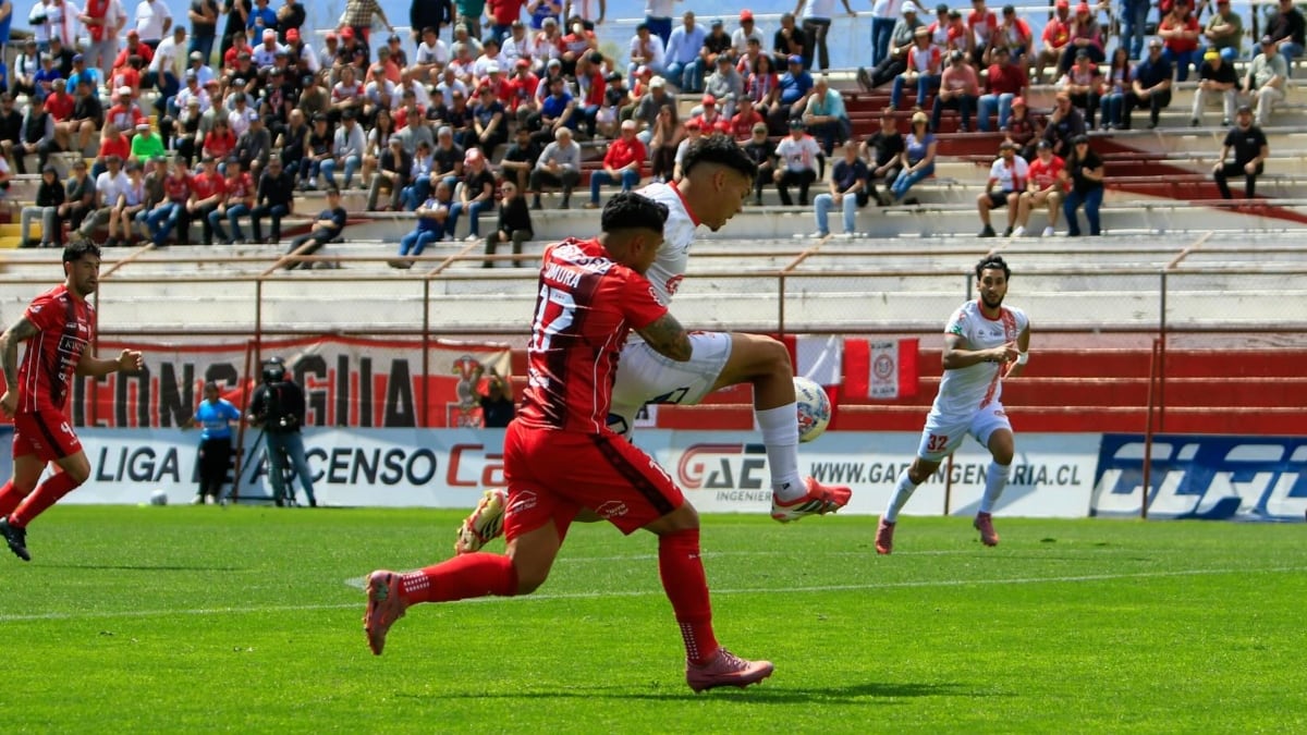Una goleada sacude la tabla en la Primera B: se aprieta la lucha por el descenso y la Liguilla