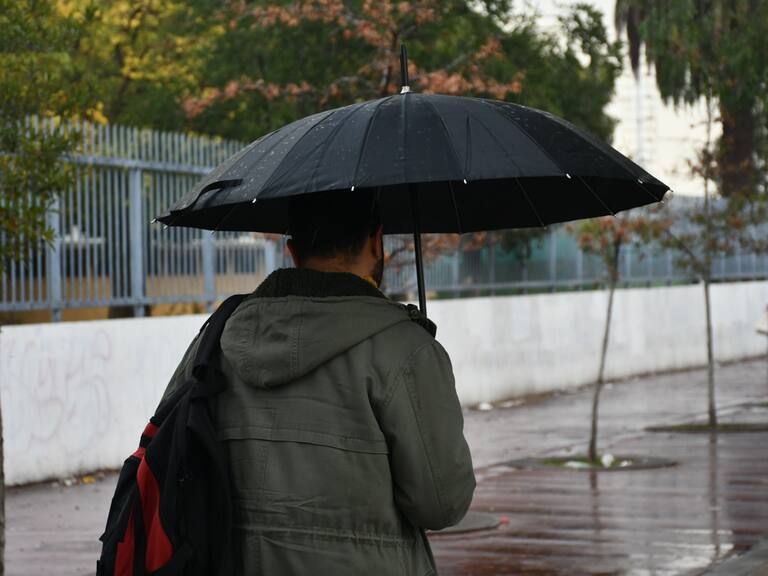 Ante una nueva onda frontal con lluvias y nieve: qué regiones de Chile son afectadas y dónde habrá hasta 50 milímetros de caída de agua