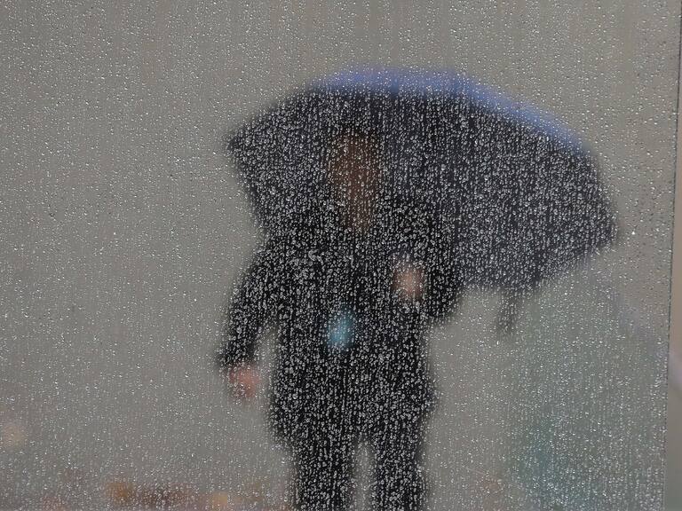 Llovizna en Santiago: hasta cuándo seguirán las precipitaciones y qué zonas se verán afectadas hoy
