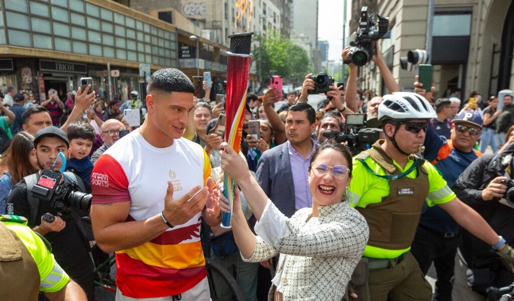 Sammis Reyes fue uno de los deportistas que portó la llama Panamericana / Foto: Agencia Uno