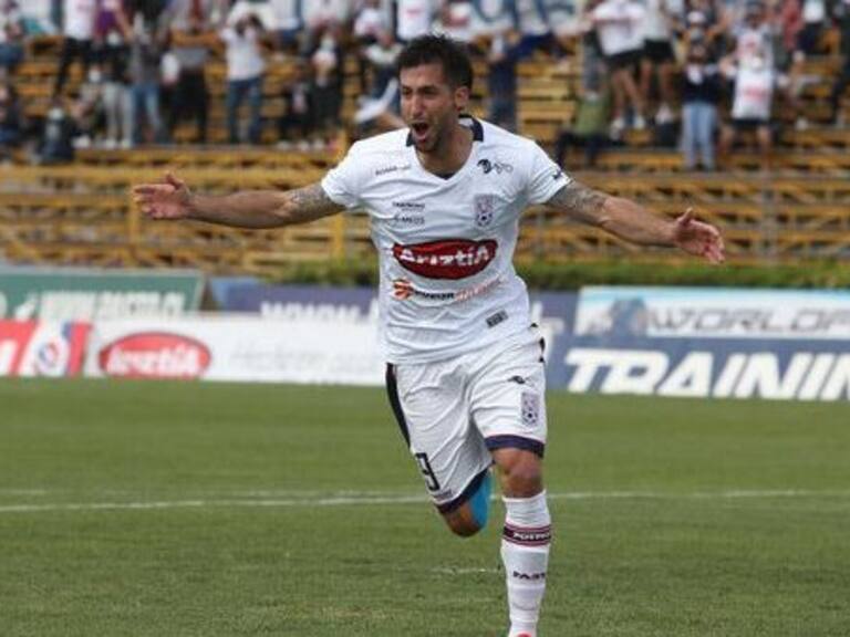 Gonzalo Sosa, el "plan B" de la U por si no renueva Joaquín Larrivey