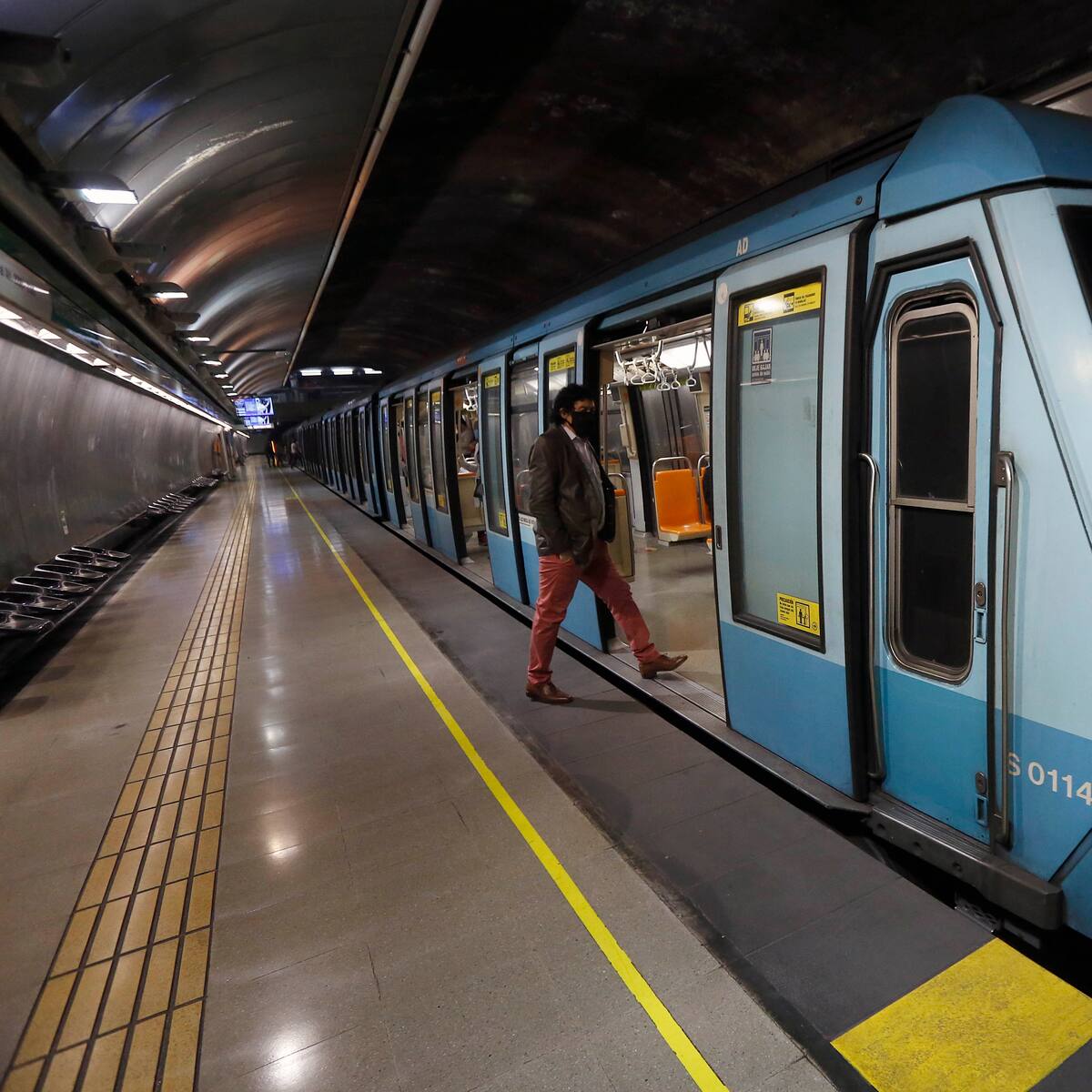 Metro de Santiago normaliza servicio de trenes en Línea 5 tras falla técnica
