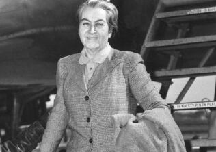 Libros gratis en Santiago: así funcionará la entrega de 3 mil ejemplares de Gabriela Mistral