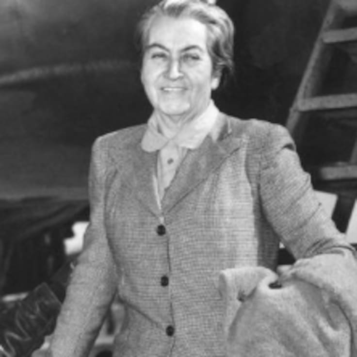 Libros gratis en Santiago: así funcionará la entrega de 3 mil ejemplares de Gabriela Mistral