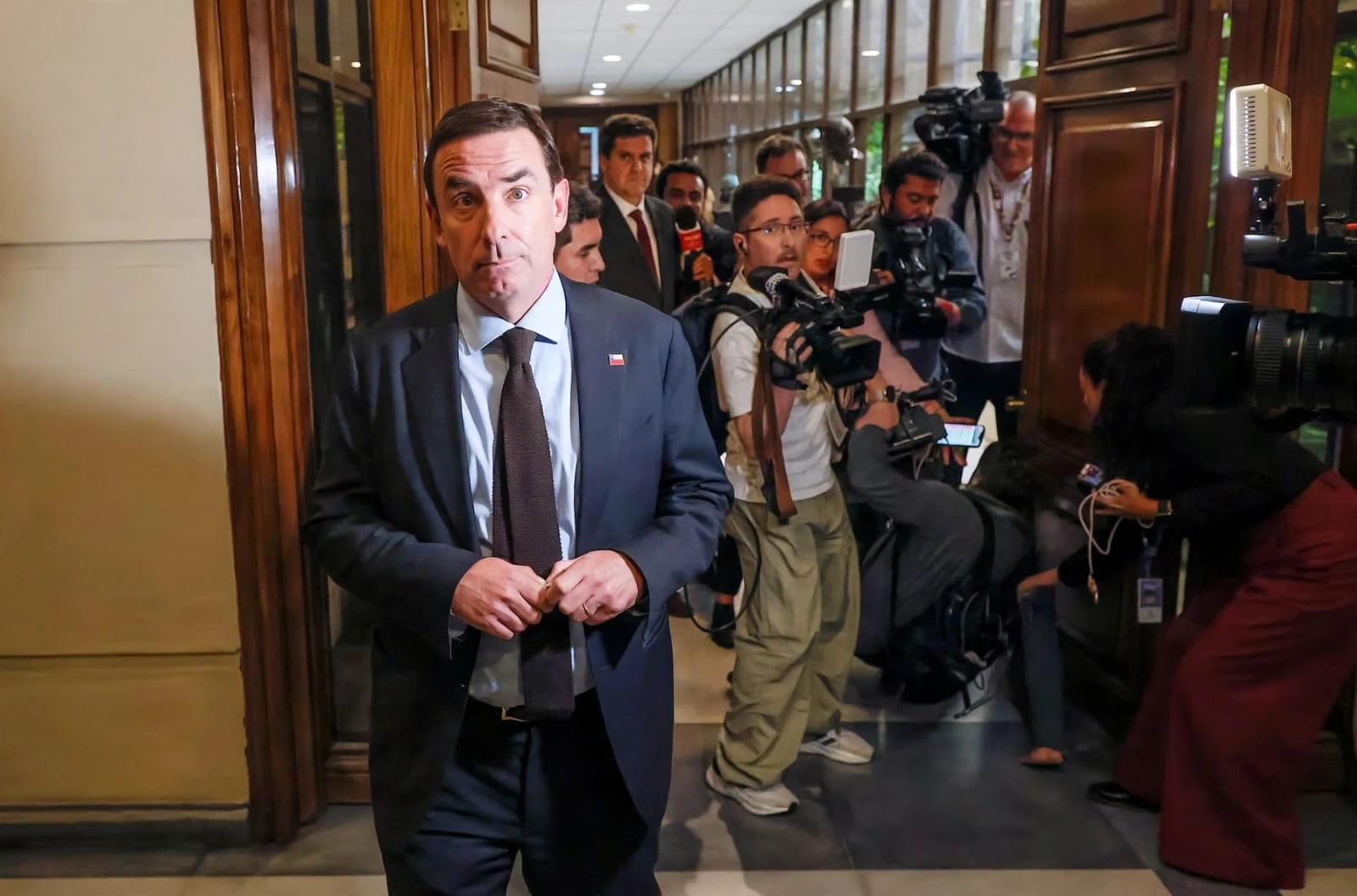 Rechazo total: 90% exige prohibir de por vida las rebajas de pena a abusadores y un 77% desaprueba la gesión del ministro Rabat