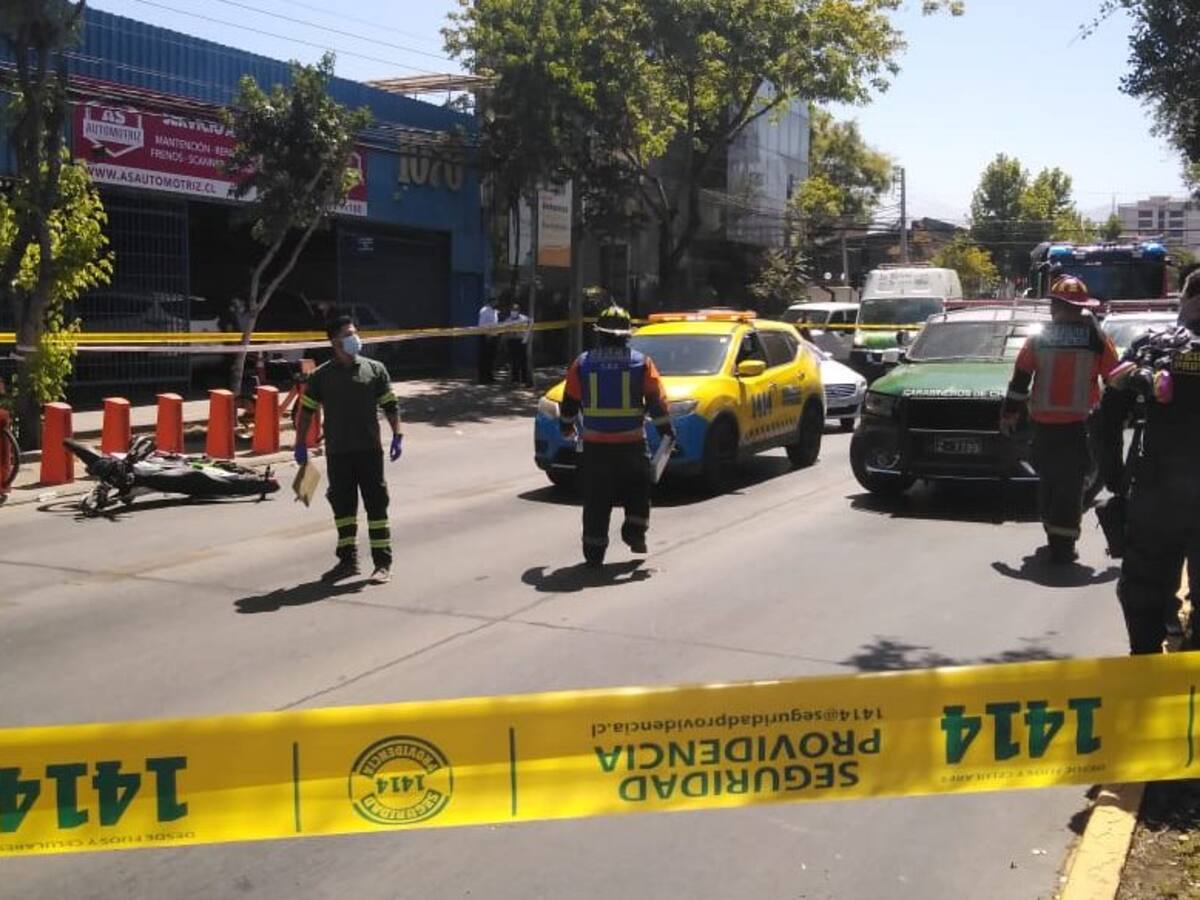 Dos carabineros y dos funcionarios de seguridad resultaron heridos tras persecución policial en Providencia