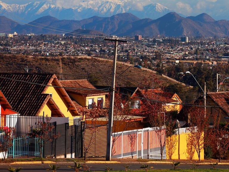 Estudio reveló que precios de propiedades en el Gran Santiago disminuyeron un 44% durante el primer trimestre