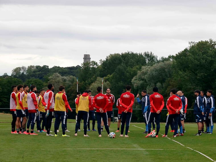 Selección Chilena de Fútbol | X: La Roja
