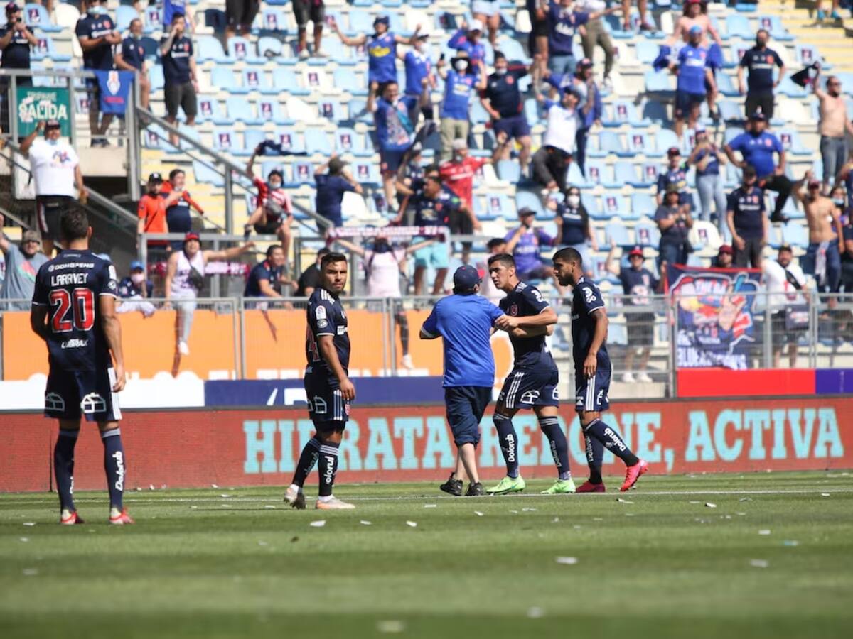 O’Higgins vuelve a abrirle las puertas a la U: ¿Desde cuándo y por qué los hinchas azules estaban “vetados” en El Teniente?