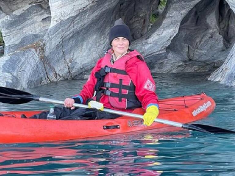 Abrazando árboles y lanzándose a aguas gélidas: Detalles del impactante viaje salvaje de Tonka Tomicic