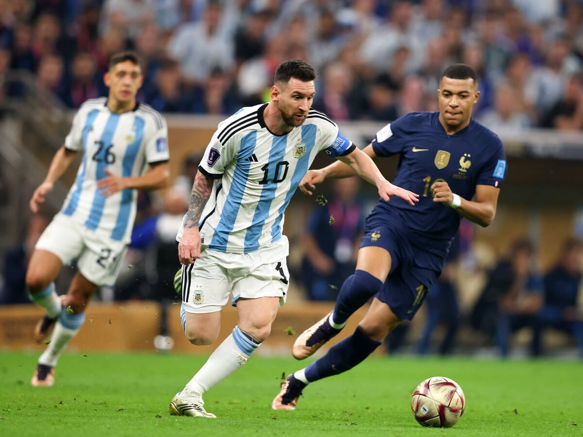 Francia denuncia a Argentina por cánticos racistas durante el festejo tras ganar la Copa América 2024