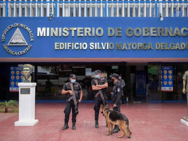 Acceso al ministerio de gobernación donde son llevados los detenidos en Mangua