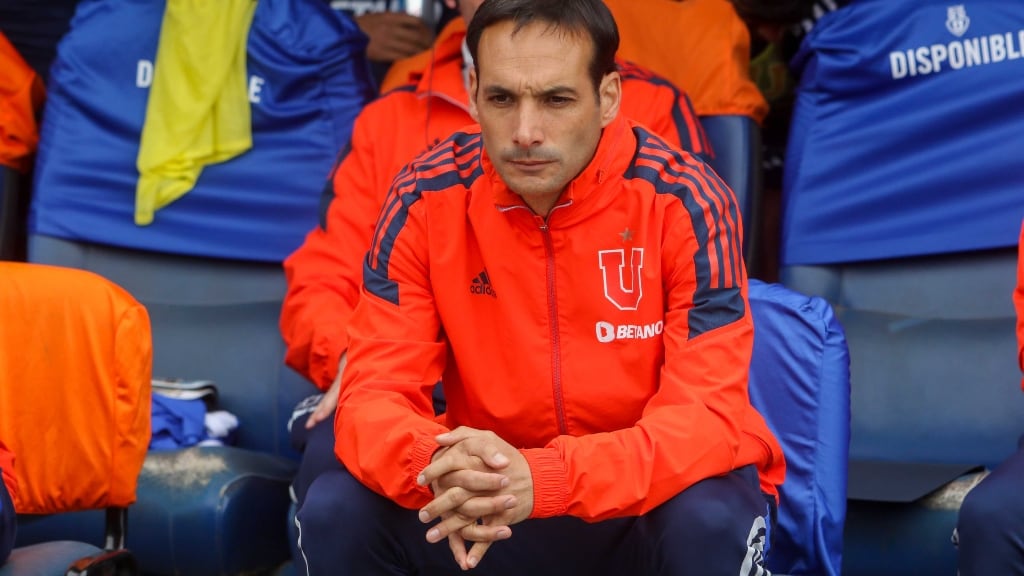 Sebastián Miranda deja la banca de la U y vuelve a dirigir el fútbol formativo de los azules