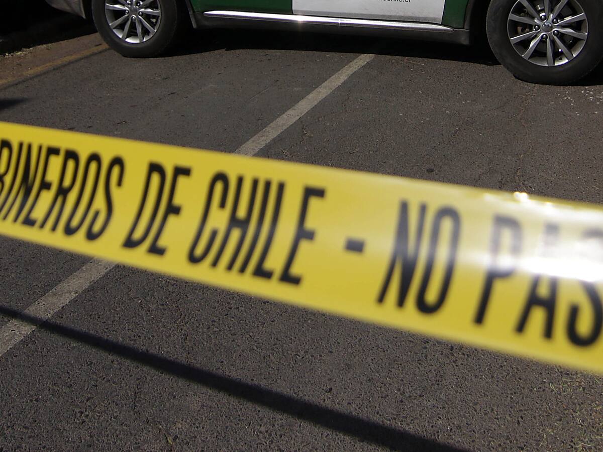 Niña de 7 años murió tras caerle encima un semáforo que fue derribado por un vehículo en Renca