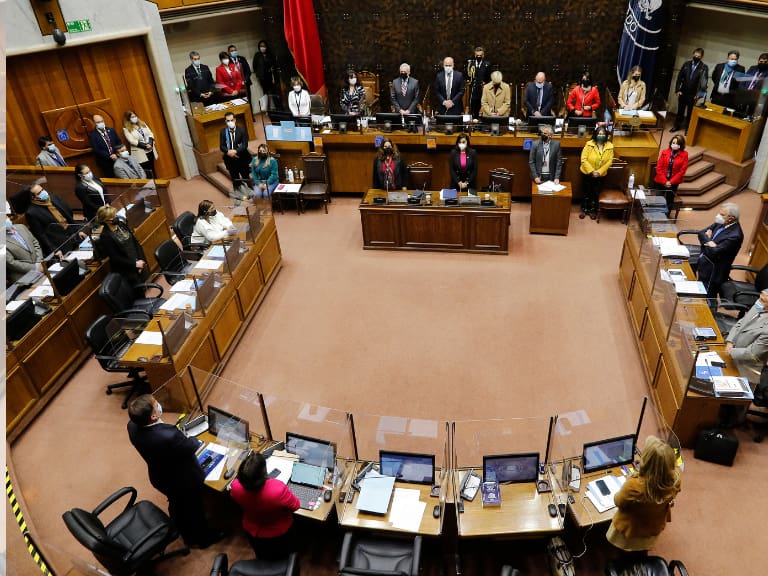 Proyecto para amortiguar alza en las cuentas de luz en julio no logra consenso en el Senado