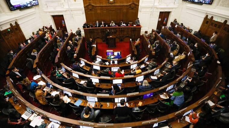 09 de Septiembre de 2021/SANTIAGO Se suspende la sesión n18, por no llegar acuerdo con los pueblos originarios, en el Ex Congreso Nacional, durante una nueva jornada de la Convención Constitucional.
FOTO:CRISTOBAL ESCOBAR /AGENCIAUNO
