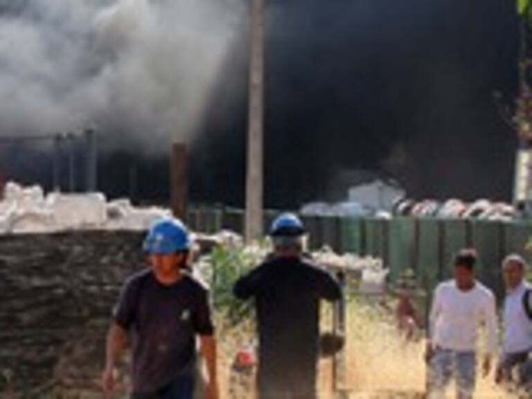 Incendio destruyó empresa química en Quilicura