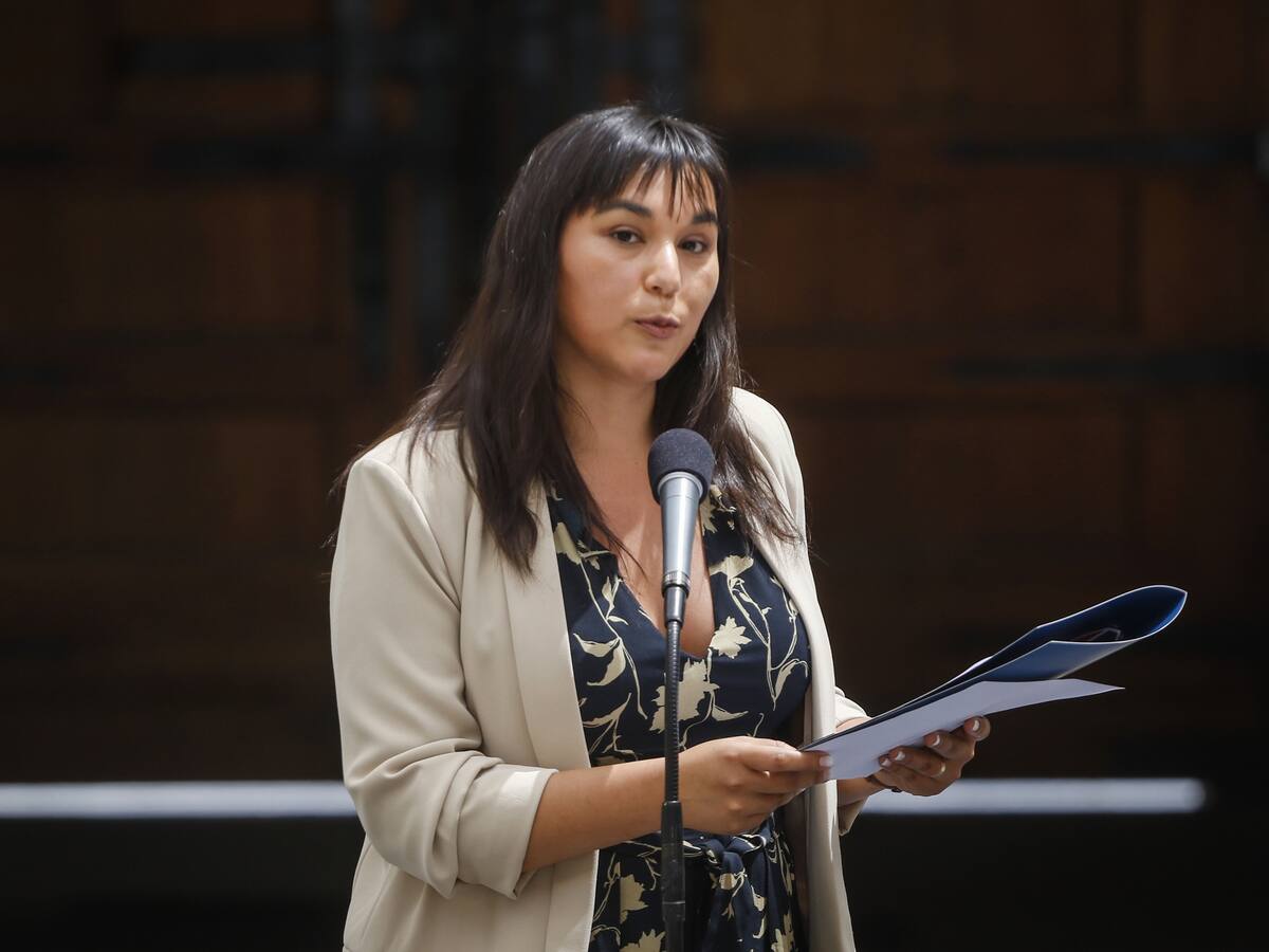 Dra. Izkia Siches valoró el retroceso a fase de Transición en Santiago: «Una medida difícil, pero acertada»