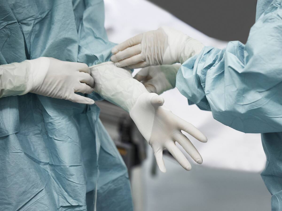 Informe reveló que España es el país con más contagios entre el personal sanitario