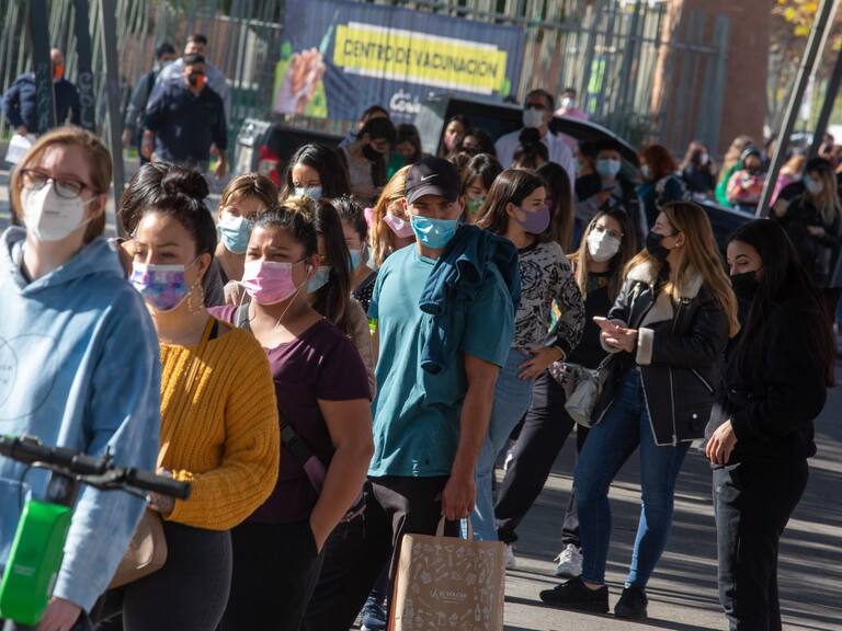 Álvaro Erazo, miembro del consejo asesor covid-19, sobre vacunación: «Hay que aplicar una obligatoriedad»