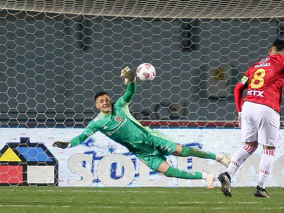 Las versiones encontradas entre la U y la ANFP respecto al error del juez Gamboa en el penal que le cobró a Ñublense