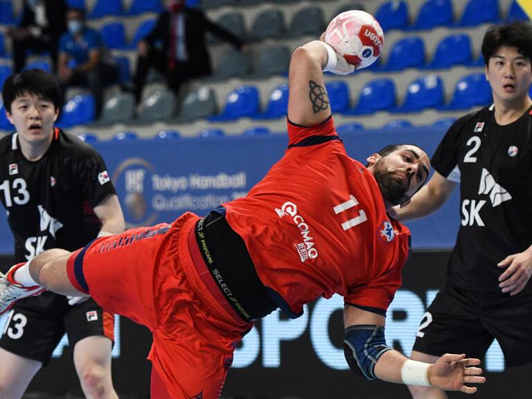 Esteban Salinas y el grupo de Chile en el Mundial de Balonmano 2025