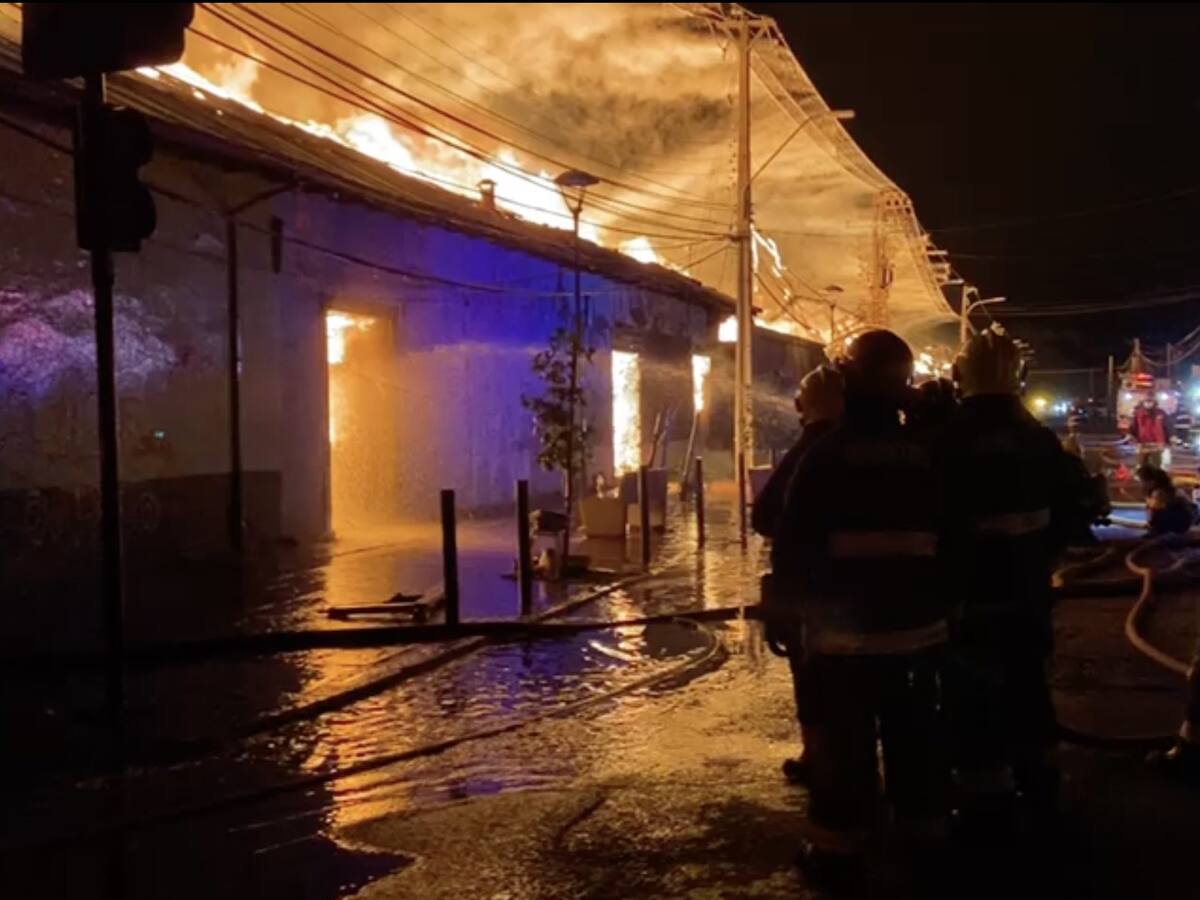 Incendio en barraca de San Fernando consumió al menos 20 viviendas