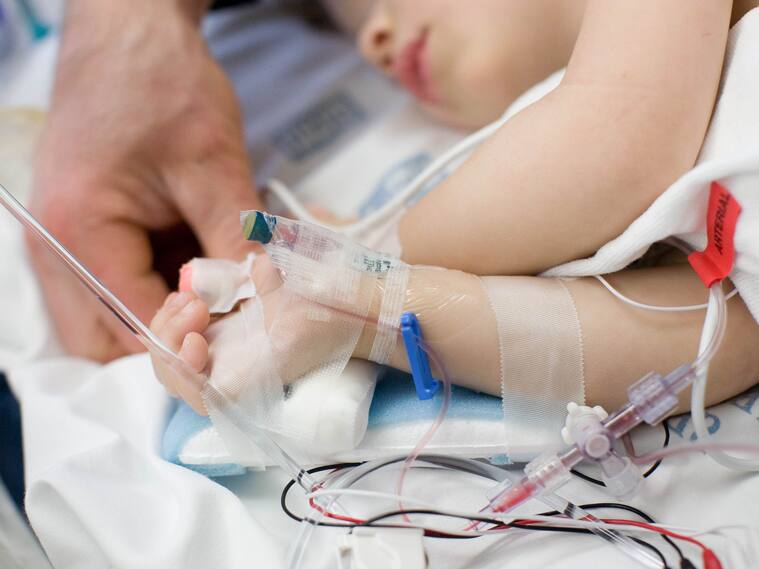 Trasplante fallido mantiene grave a niño de 2 años: recibió un corazón con daños