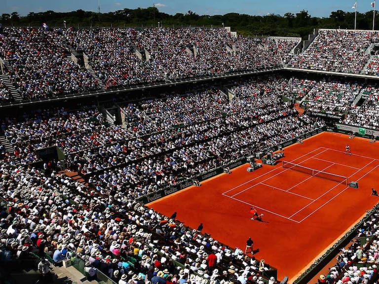 En Francia posponen el toque de queda para que la gente vea la semifinal de Roland Garros entre Djokovic y Nadal