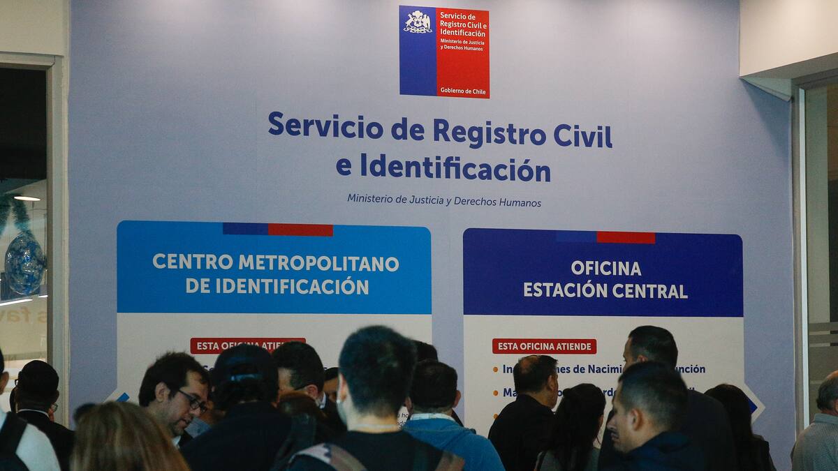 Hay 100 mil cédulas disponibles: Registro Civil extiende horario para retirar documentos de identificación por las elecciones