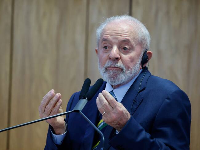 El presidente de Brasil, Lula da Silva, recibe en la ciudad de Brasilia al mandatario francés Emmanuel Macron