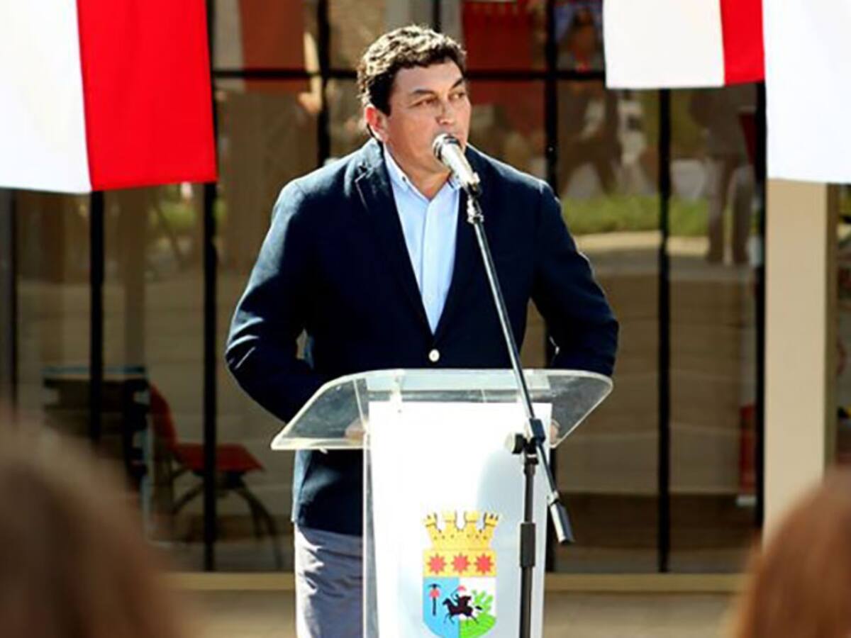 Alcalde de Til Til Nelson Orellana dio positivo por Covid-19 y es el primer edil de la RM en sufrir contagio
