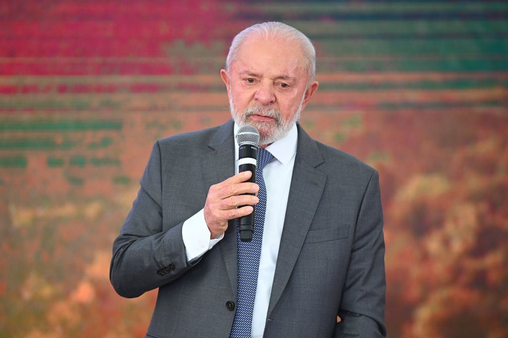 El presidente de Brasil, Luiz Inácio Lula da Silva, habla durante un evento oficial en el Palacio do Planalto en la ciudad de Brasilia