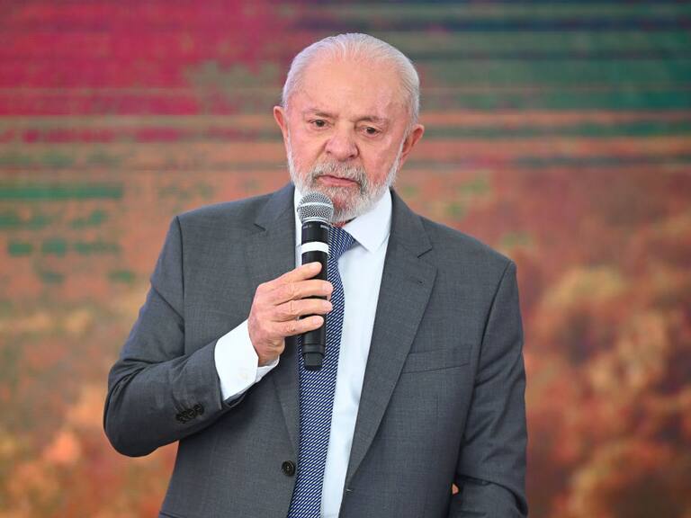 El presidente de Brasil, Luiz Inácio Lula da Silva, habla durante un evento oficial en el Palacio do Planalto en la ciudad de Brasilia