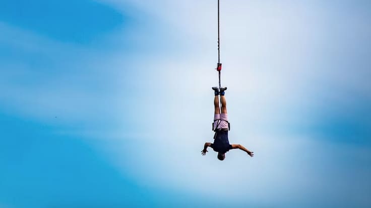 Tragedia en Brasil: joven muere al realizar puenting sin arnés ni cuerda de seguridad