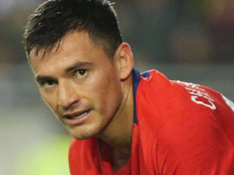 Charles Aránguiz envió «aguante» a todo el pueblo chileno