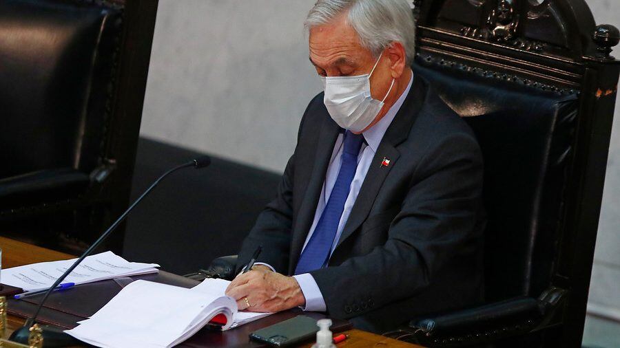 Presidente Piñera promulgó ley que permite el retiro de fondos de la AFP