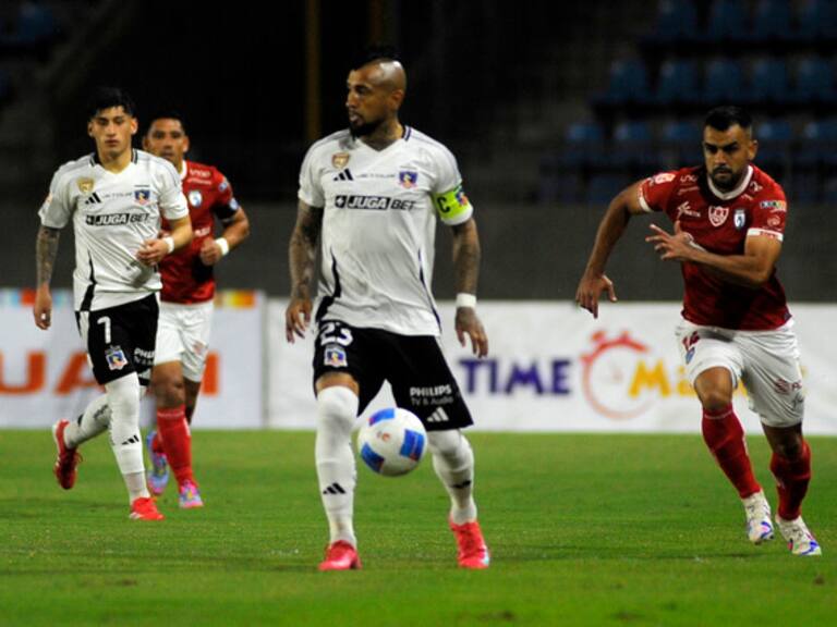 A lo Higuaín: así fue el particular penal fallado por Arturo Vidal ante Iquique en el Tierra de Campeones