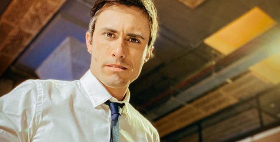 Critican a Roberto Cox tras defender a mujer que reclamó en Maintencillo