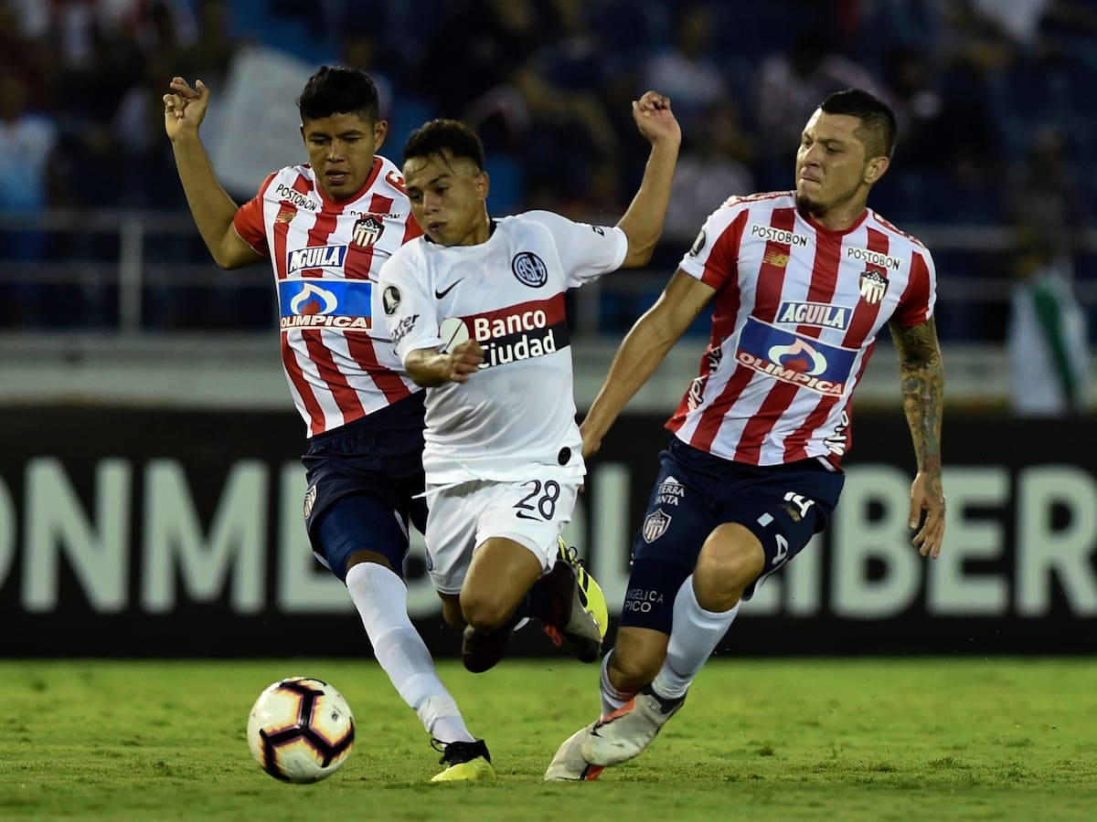Sorpresa en el mercado: Everton fichó a volante colombiano para la temporada 2025