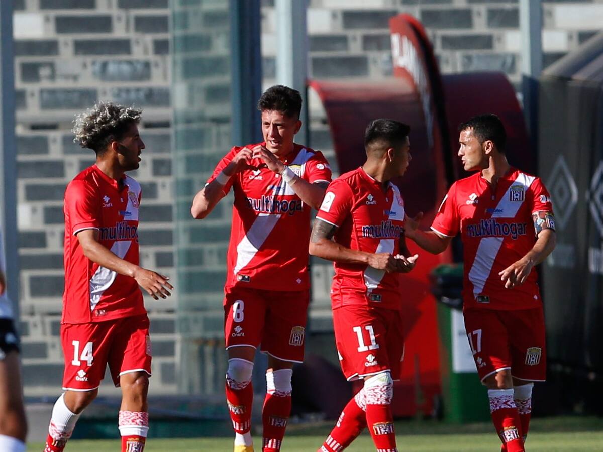 Colo-Colo sigue colista absoluto del torneo tras caer como local ante Curicó Unido