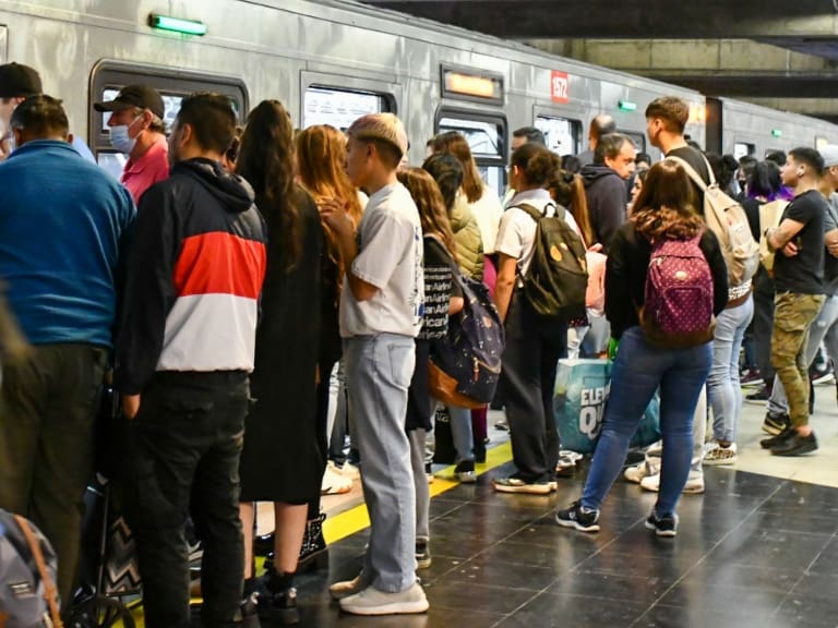 Metro de Santiago sigue aumentando la cantidad de pasajeros: transportó más de 55 millones de personas en mayo