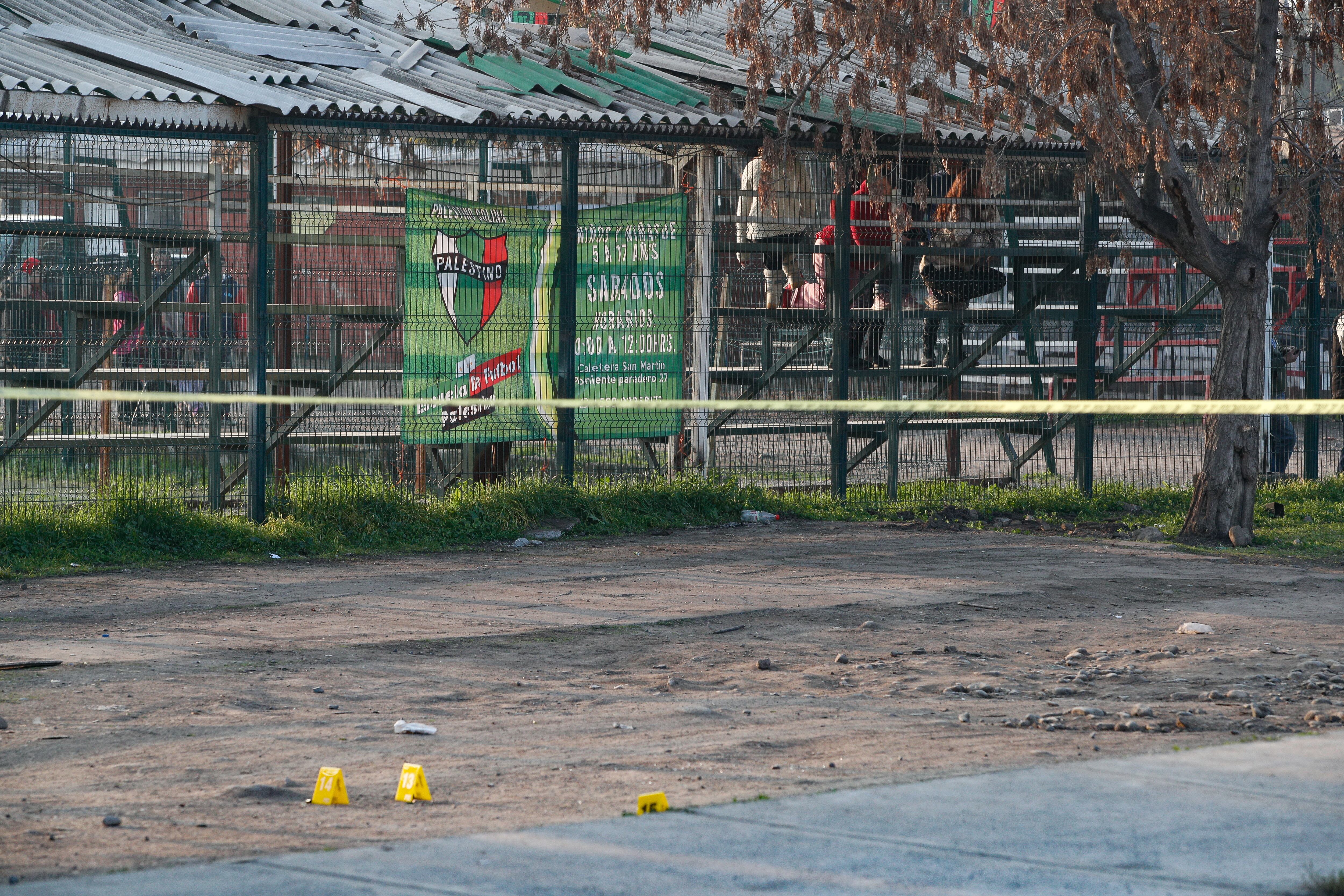 13 DE JULIO DE 2025 / SANTIAGOUna balacera termina con doble homicidio en canchas de de club deportivo Juventudes San Martín en Colina
La brigada de homicidio de la PDI y la fiscalía ECOH realizan pericias en el lugar
FOTO: DIEGO MARTIN / AGENCIAUNO