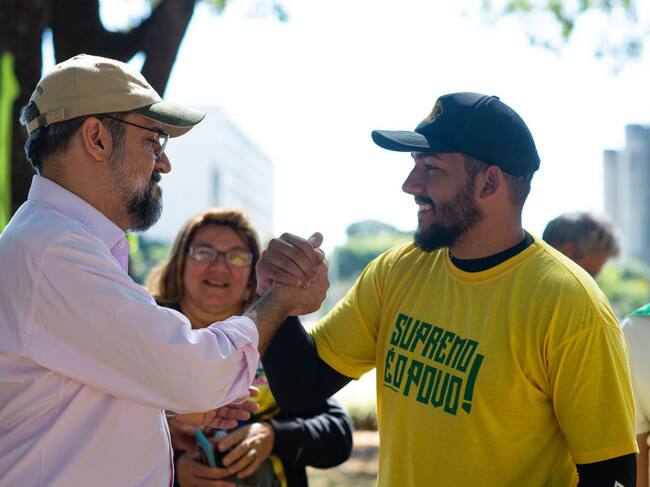 Weintraub en un acto antidemocracia en Brasilia