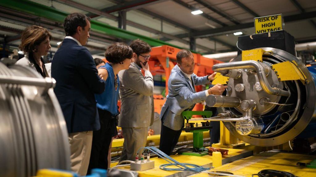 gabriel boric - cern - visita europa - ciencia