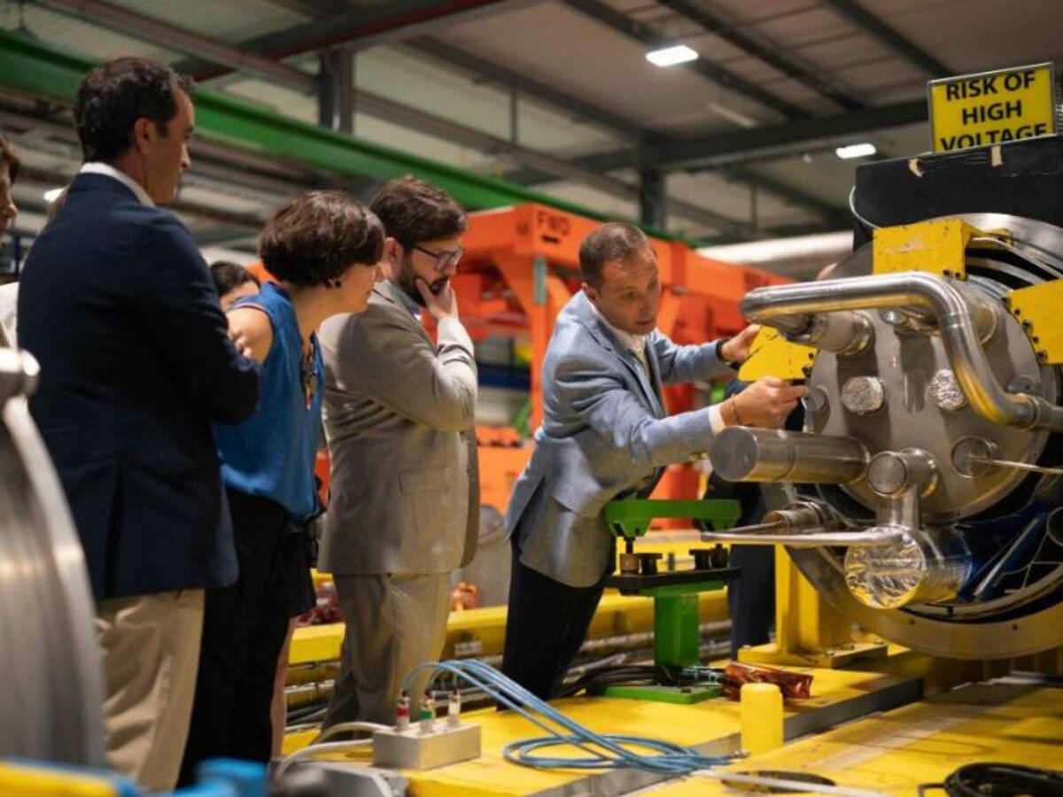 La mirada científica de la gira a Europa del Presidente Boric: el acercamiento con el CERN que nos permitirá avanzar en la investigación nuclear