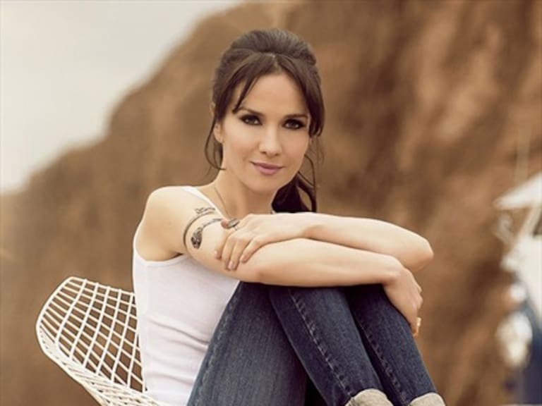 Natalia Oreiro posó desnuda a los 40 años sin maquillaje ni photoshop
