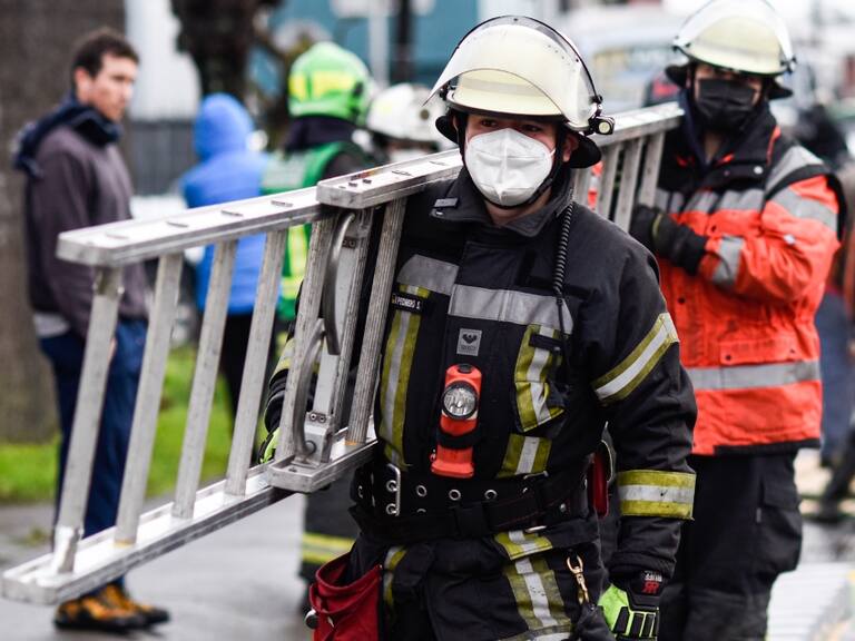 Joven de 17 años cae cerca de 15 metros en foso de ascensor en colegio de Puerto Montt
