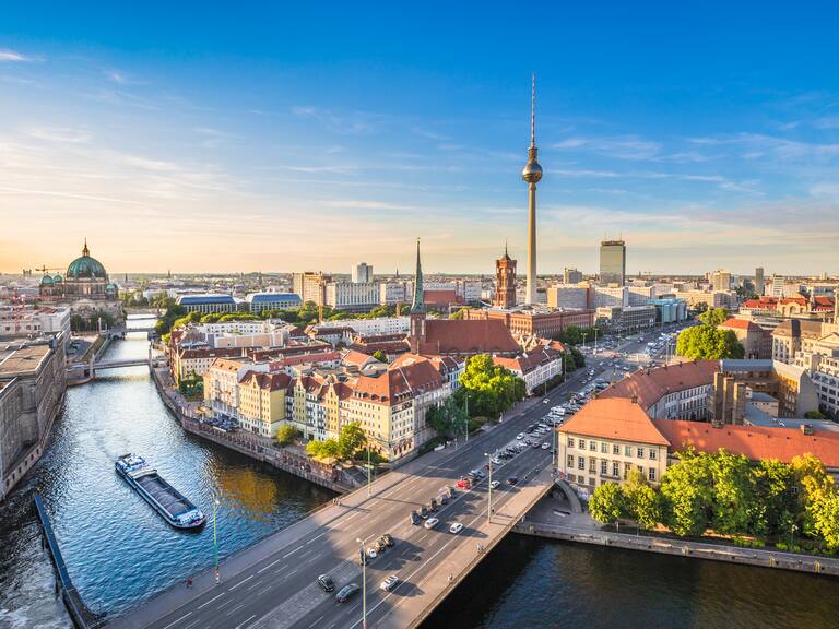Este es el grupo de chilenos que podría pasar 1 año de vacaciones en Alemania gracias a un programa para viajar