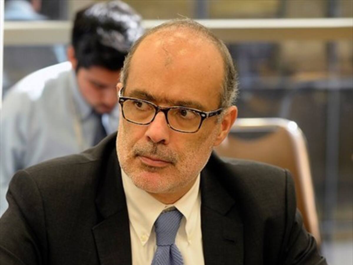 Ministro Valdés: El director del SII cuenta con todo el respaldo